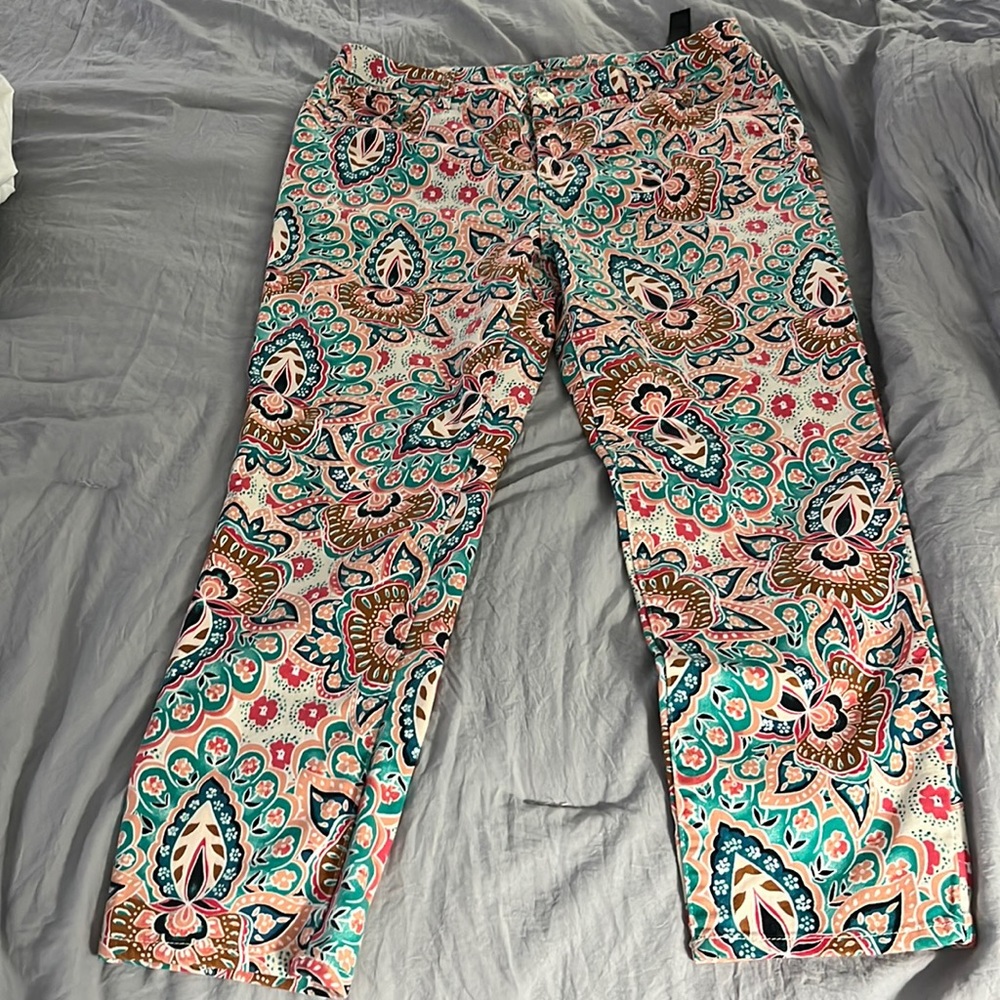 EUC Chicos paisley light weight “jeans”